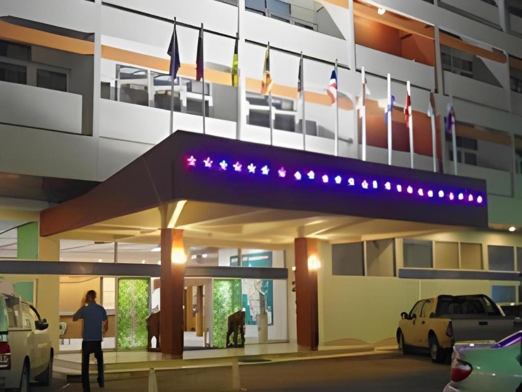 Ubon Hotel Убонратчатхані Екстер'єр фото