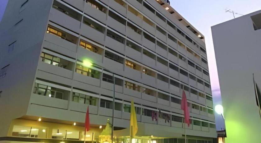 Ubon Hotel Убонратчатхані Екстер'єр фото