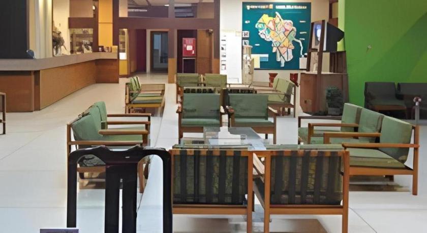 Ubon Hotel Убонратчатхані Екстер'єр фото